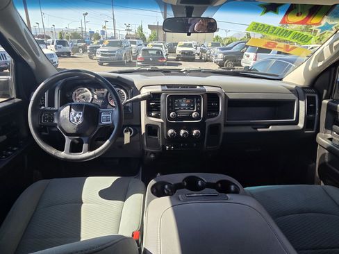 Used 2018 RAM 2500 Tradesman w/ Chrome Appearance Group AWD/4WD image 12