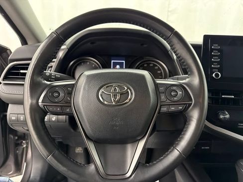 Used 2024 Toyota Camry SE FWD image 8