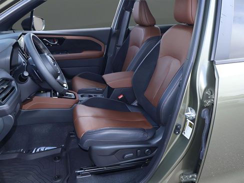 Certified 2025 Subaru Forester Touring AWD/4WD image 12