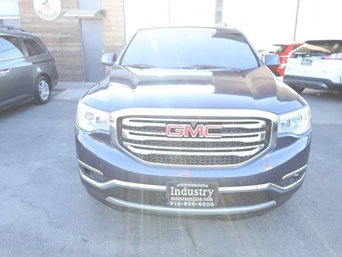 Used 2018 GMC Acadia SLT FWD image 3