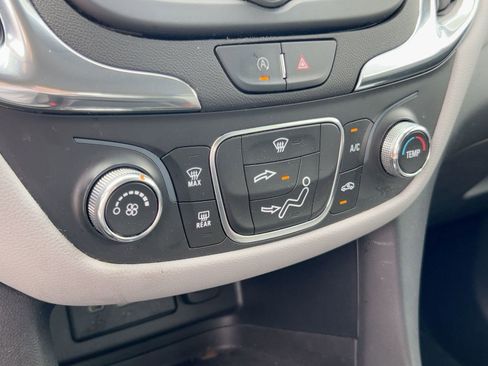 Certified 2023 Chevrolet Equinox LS w/ Driver Confidence II Package image 19