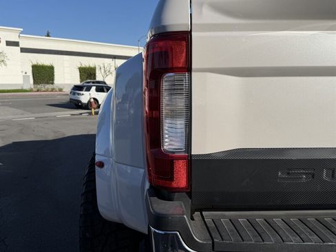 Used 2017 Ford F350 Lariat w/ FX4 Off-Road Package AWD/4WD image 17