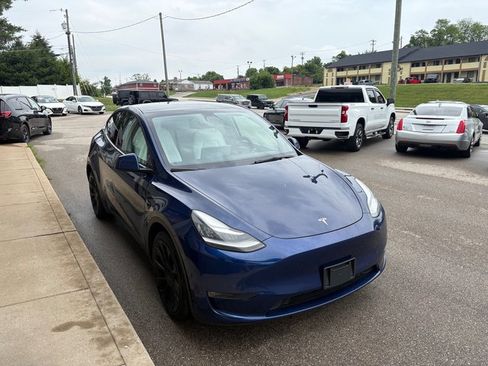 Used 2021 Tesla Model Y Long Range AWD/4WD image 6