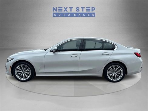 Used 2024 BMW 330i xDrive Sedan w/ Convenience Package image 4