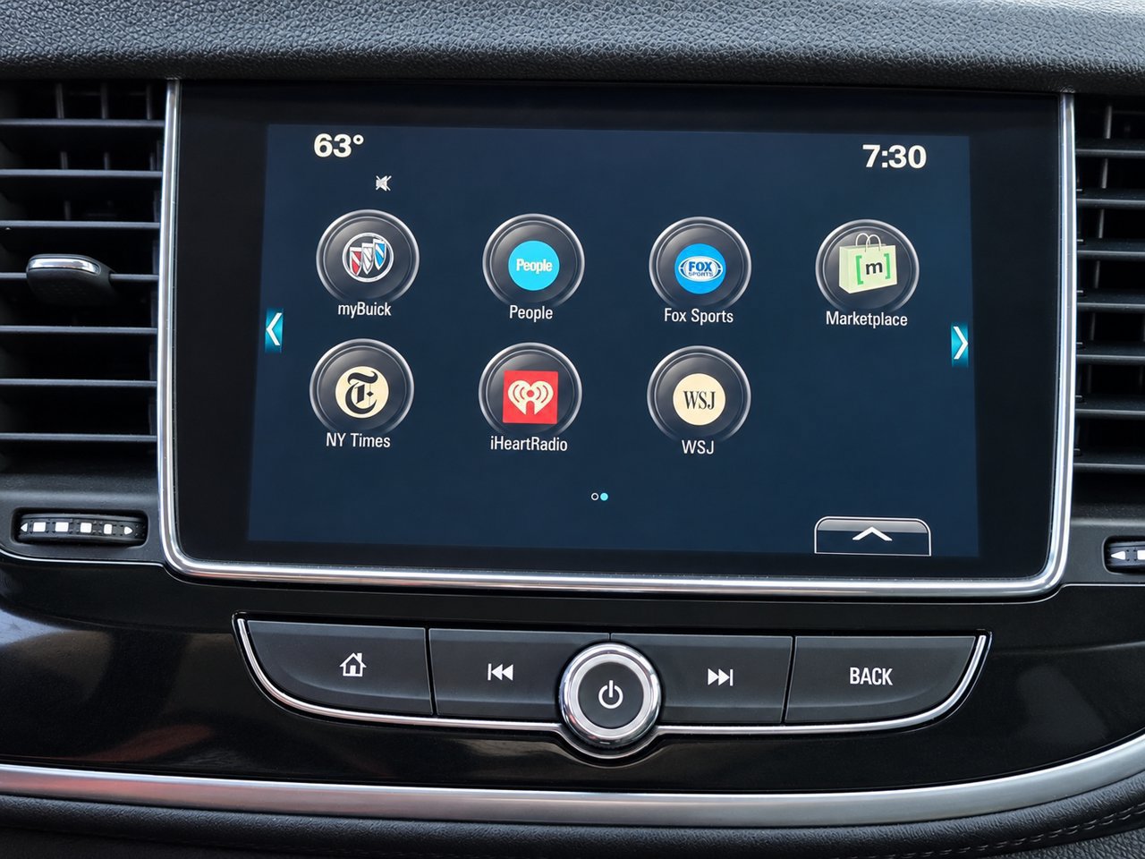 Certified 2017 Buick Encore Essence FWD image 16