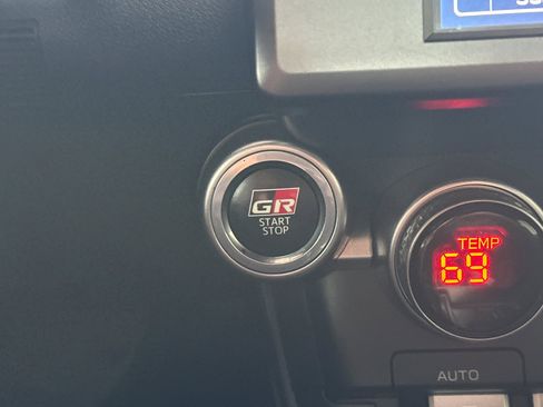 Used 2023 Toyota GR86 image 18