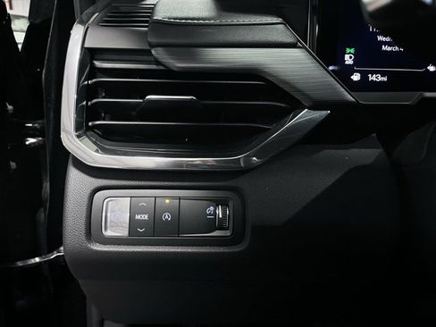 Used 2024 GMC Acadia Elevation image 24