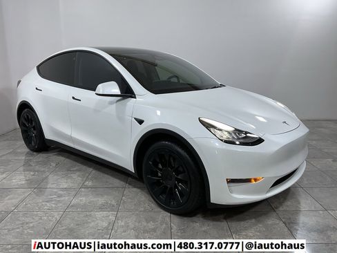 Used 2023 Tesla Model Y Long Range image 8