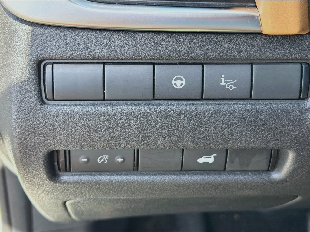 Used 2021 Nissan Rogue Platinum FWD image 21
