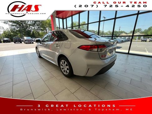 Used 2023 Toyota Corolla LE FWD image 3
