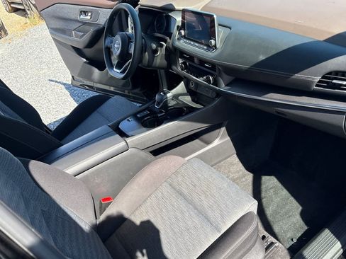 Certified 2023 Nissan Rogue SV FWD image 18