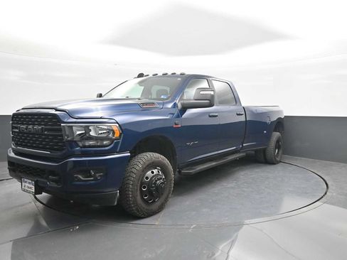 Used 2024 RAM 3500 Big Horn w/ Night Edition AWD/4WD image 4