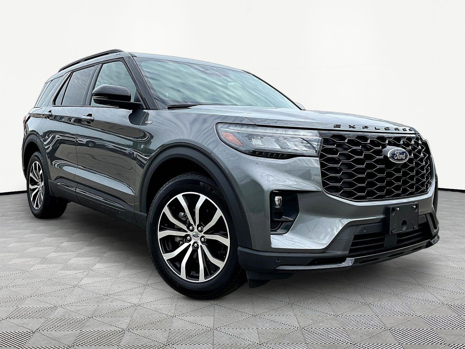 Used 2026 Ford Explorer ST-Line AWD/4WD image 3