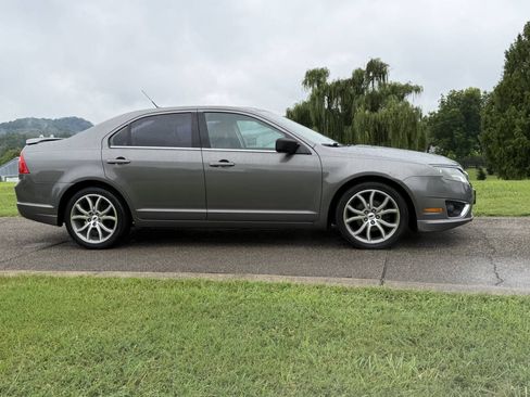 Used 2010 Ford Fusion SE FWD image 18