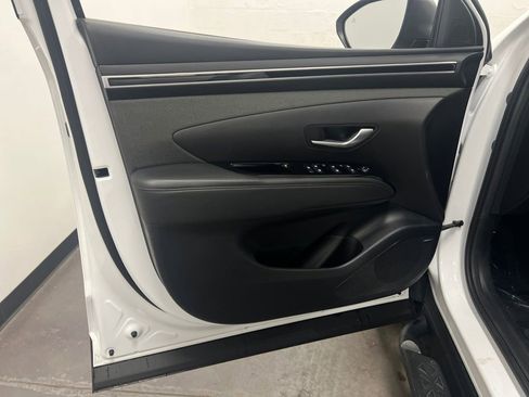 Used 2022 Hyundai Santa Cruz Limited image 13