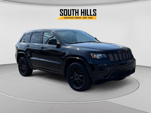 Used 2020 Jeep Grand Cherokee Altitude AWD/4WD image 7