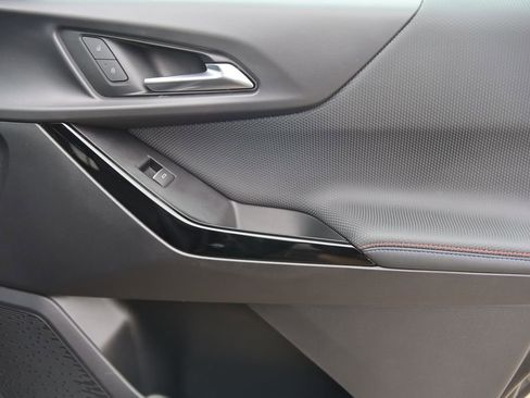 Used 2025 Chevrolet Equinox RS w/ Safety and Technology Package image 35