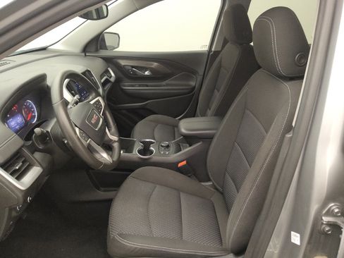 Used 2023 GMC Terrain SLE w/ Driver Convenience Package FWD image 17