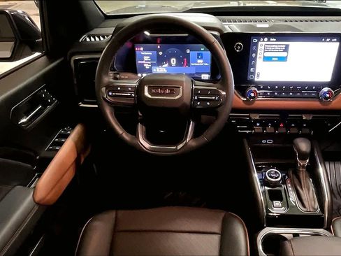 Used 2024 GMC Canyon AT4 w/ AT4 Premium Package image 6