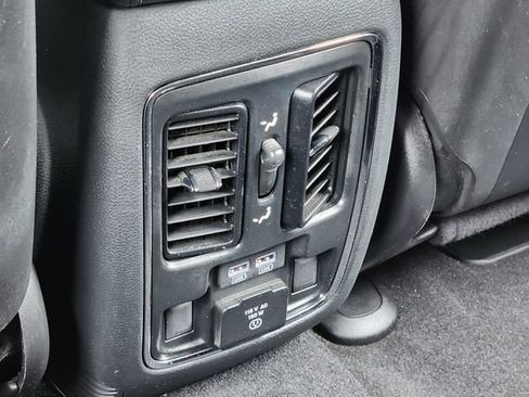 Certified 2020 Jeep Grand Cherokee Limited RWD image 30