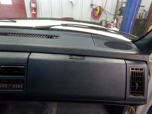 Used 1994 Chevrolet Suburban 4WD image 60