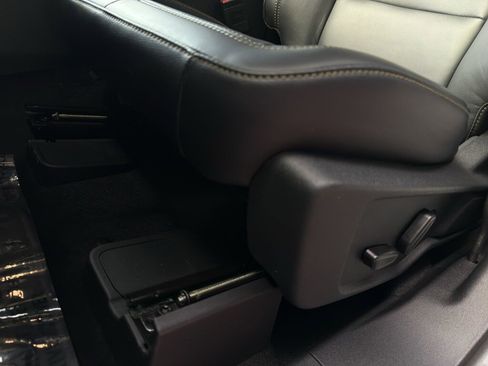 New 2025 Ford Bronco Badlands image 43