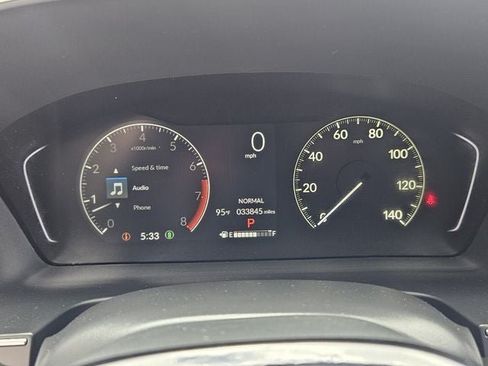 Used 2024 Honda Pilot Touring image 29