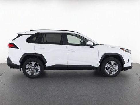 Used 2025 Toyota RAV4 XLE AWD/4WD image 8