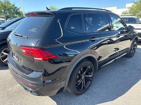 Used 2023 Volkswagen Tiguan SE R-Line FWD image 4