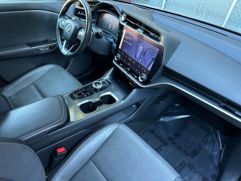 Used 2023 Lexus RZ 450e Premium image 17