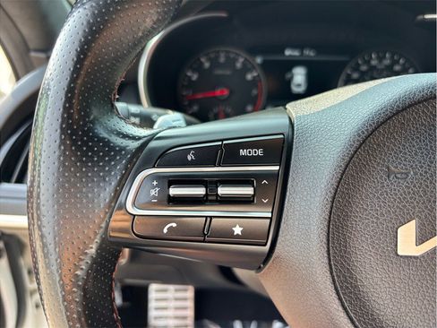 Used 2022 Kia Stinger GT2 image 30