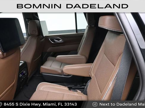 Used 2023 Chevrolet Tahoe High Country AWD/4WD image 15