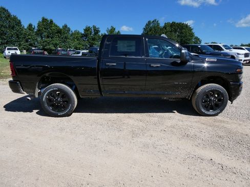 New 2026 RAM 2500 Big Horn AWD/4WD image 4