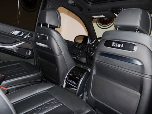 Used 2024 BMW X7 M60i image 78