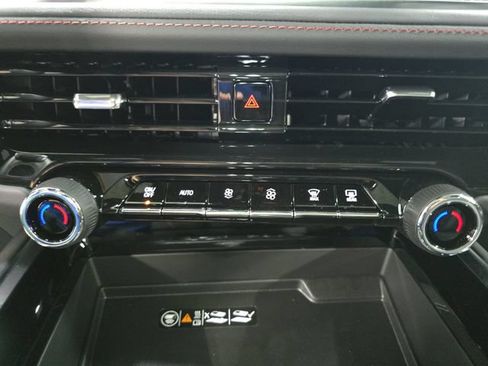 New 2026 Chevrolet Suburban RST w/ RST Capability Package AWD/4WD image 25