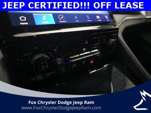 Used 2023 Jeep Grand Cherokee L Limited image 22