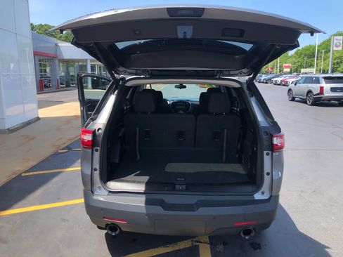 Used 2018 Chevrolet Traverse LT AWD/4WD image 26