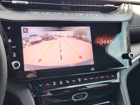 New 2026 Jeep Grand Cherokee Limited image 13