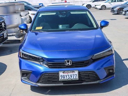Used 2022 Honda Civic Touring image 2