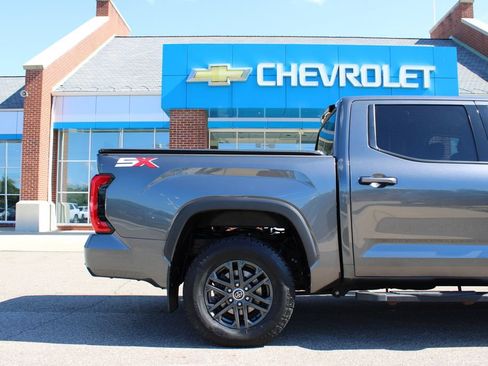 Used 2023 Toyota Tundra SR5 w/ SR5 Convenience Package AWD/4WD image 36