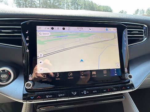 New 2026 Jeep Grand Wagoneer L 4WD image 27