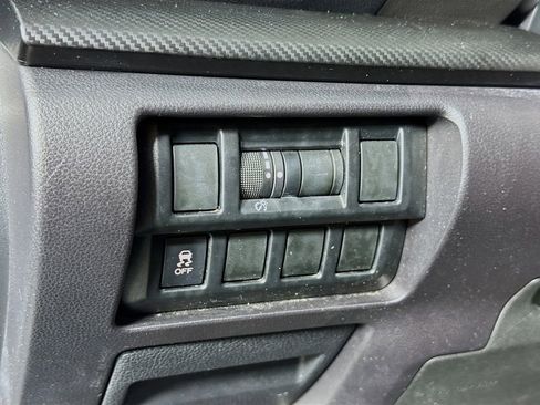 Used 2018 Subaru Impreza 2.0i image 17