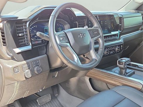 Used 2025 Chevrolet Silverado 1500 RST image 15