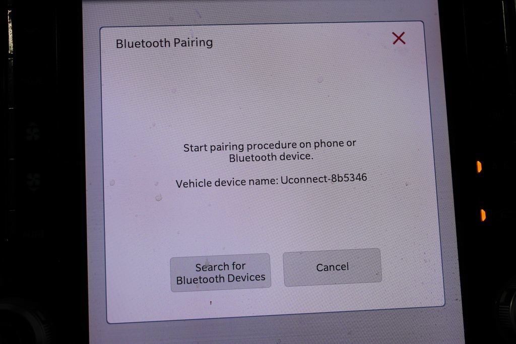 Used 2025 RAM 1500 Laramie AWD/4WD image 43