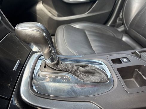 Used 2016 Buick Regal Premium image 30