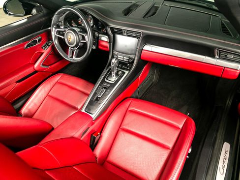 Used 2017 Porsche 911 Carrera image 2