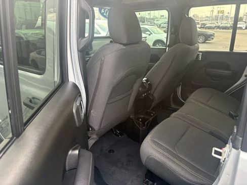 Used 2024 Jeep Wrangler Sport S image 19