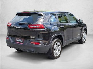 Used 2014 Jeep Cherokee Sport w/ Cold Weather Group AWD/4WD video 4