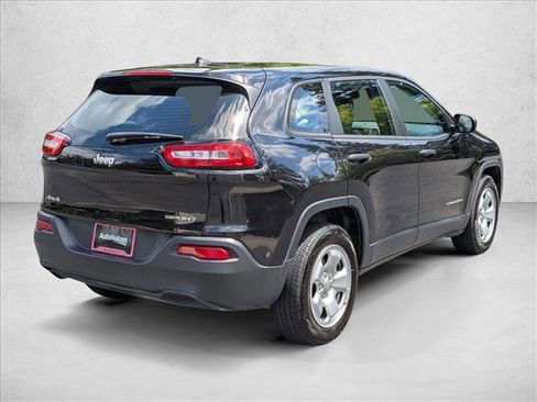 Used 2014 Jeep Cherokee Sport w/ Cold Weather Group AWD/4WD image 4