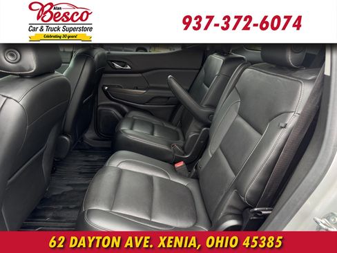 Used 2019 GMC Acadia SLT w/ LPO, Black Accent Package AWD/4WD image 9